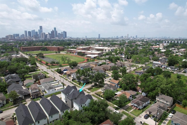 bird's eye view with a view of city