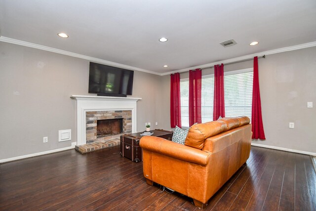 7318 River Garden Dr, Houston, TX 77095 - living room featuring crown molding, recessed lighting, visible vents, and hardwood / wood-style floors