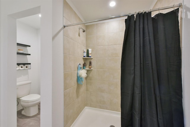 14417 Gray Rocks Rd, Splendora, TX 77372 - bathroom featuring recessed lighting, toilet, and a shower stall