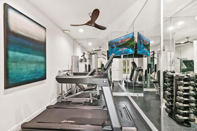 workout area with a ceiling fan, baseboards, and recessed lighting