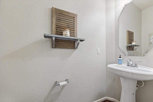 2411 Lakeway Dr, Friendswood, TX 77546 - bathroom featuring a sink