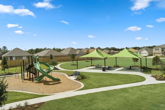 816 Imperial Loop, Alvin, TX 77511 - photo 4