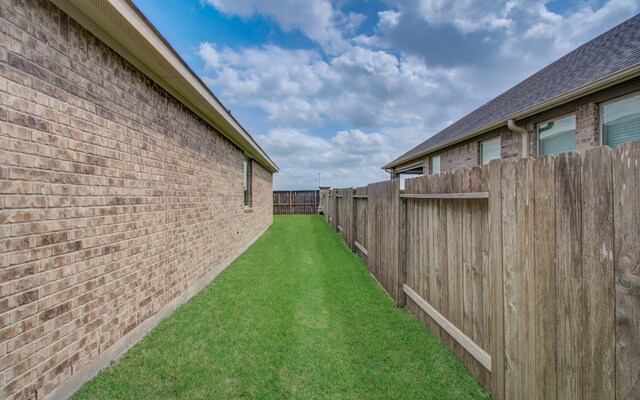 7610 River Pass Dr, Pearland, TX 77581 - view of yard featuring fence