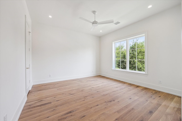 unfurnished room featuring light wood-style flooring, baseboards, ceiling fan, and recessed lighting