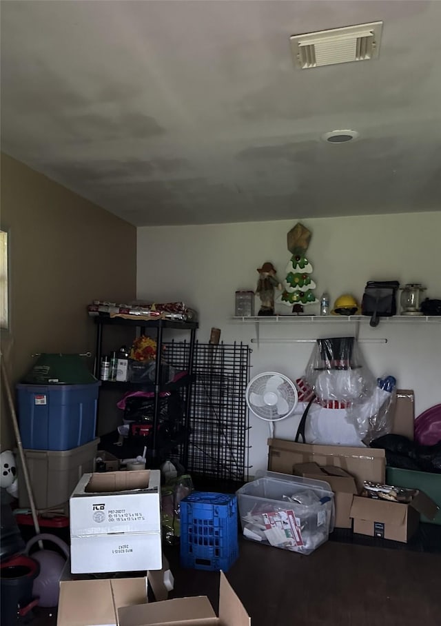4060 Dubuque Pkwy, Rosharon, TX 77583 - storage featuring visible vents