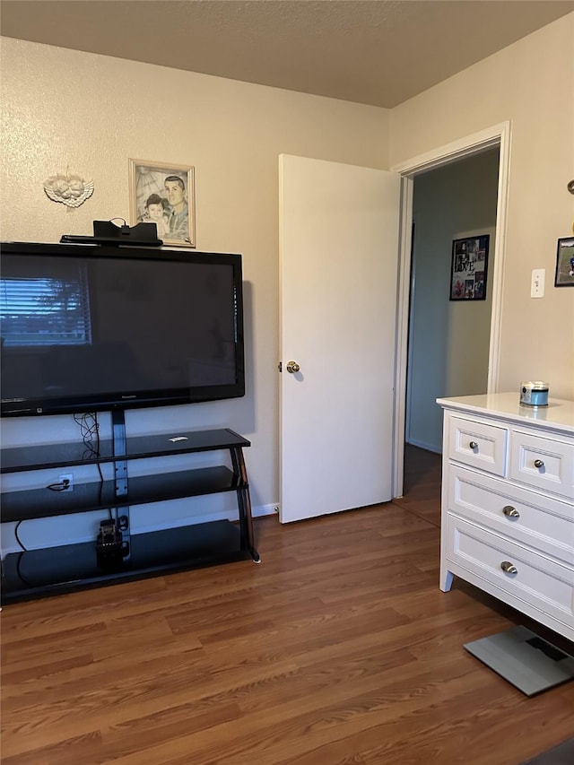 4060 Dubuque Pkwy, Rosharon, TX 77583 - interior space with wood finished floors