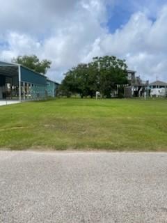 971 E Verdie Dr, Crystal Beach, TX 77650