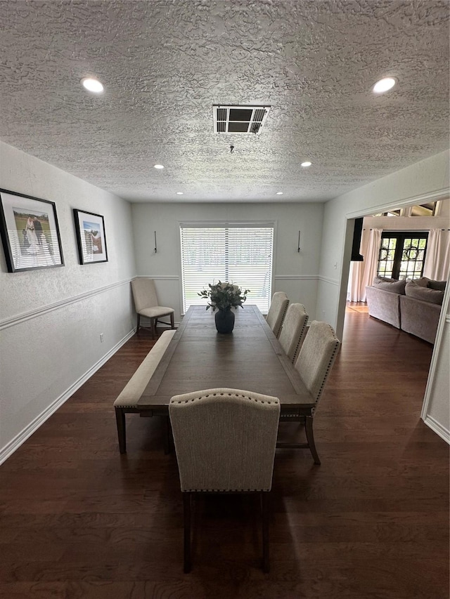 dining area featuring visible vents, recessed lighting, baseboards, and plenty of natural light
