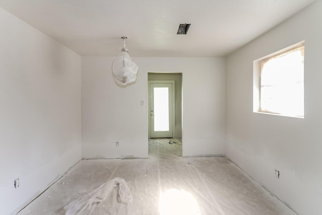 empty room with a healthy amount of sunlight