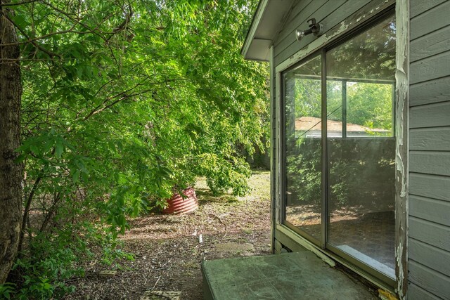 331 Hickerson St, Cedar Hill, TX 75104 - view of yard