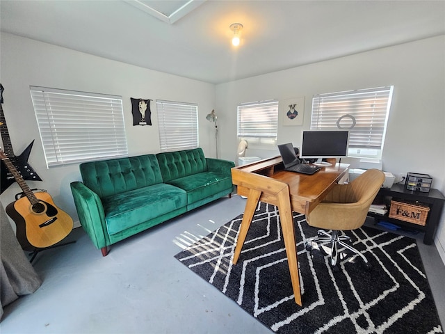 4110 Lou Anne Ln, Houston, TX 77092 - office area featuring concrete flooring