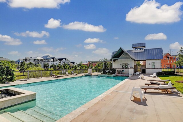 2421 W Kolbe Ln, Houston, TX 77080 - pool featuring a patio, fence, and a residential view