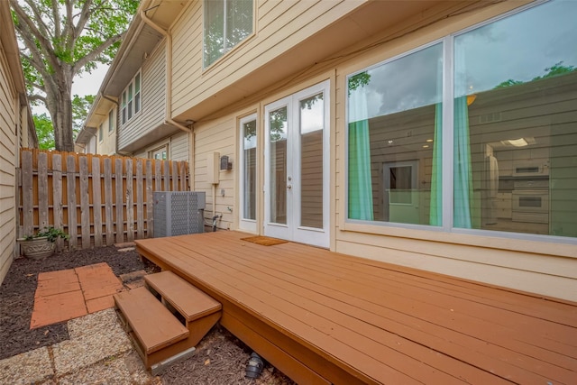 deck featuring fence