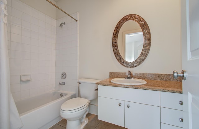 402 Parker St, Houston, TX 77007 - bathroom featuring toilet, tile patterned floors, shower / bath combo, and vanity