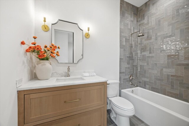 702 E 19th St, Houston, TX 77008 - full bathroom with toilet, vanity, and shower / washtub combination