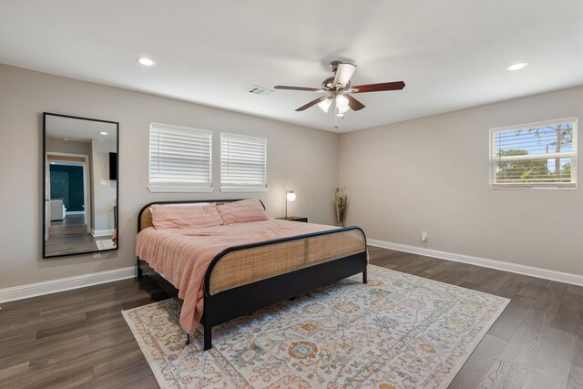 1015 Gardendale Dr, Houston, TX 77018 - bedroom featuring baseboards, recessed lighting, dark wood-style floors, and visible vents