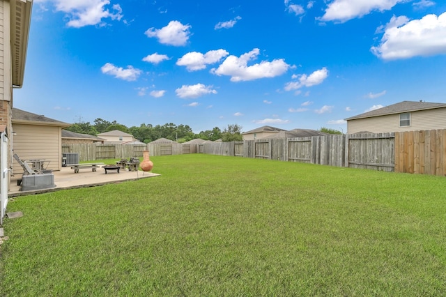 view of yard with a patio