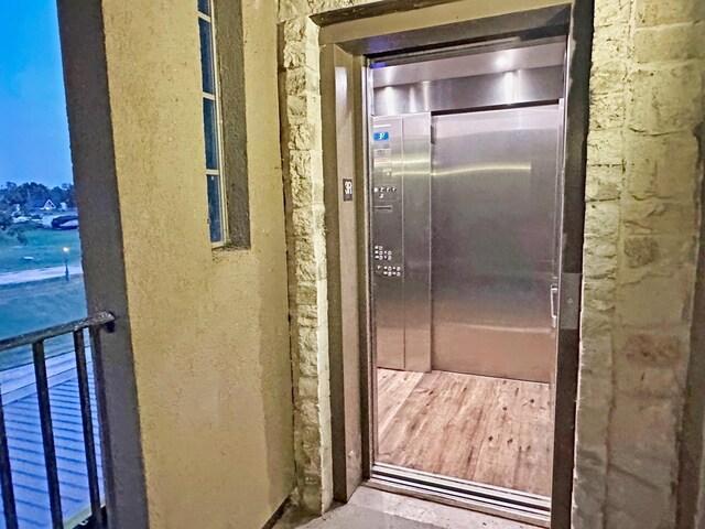2112 Fm 3186 Unit 9, Onalaska, TX 77360 - view of elevator