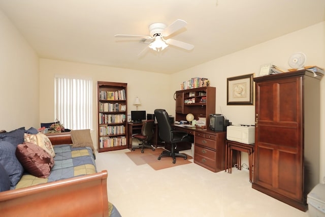 12219 Renaissance Ln, Houston, TX 77071 - carpeted office with a ceiling fan