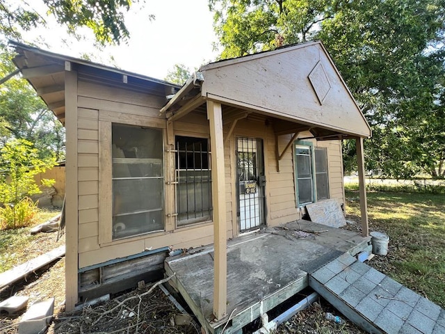 view of outdoor structure