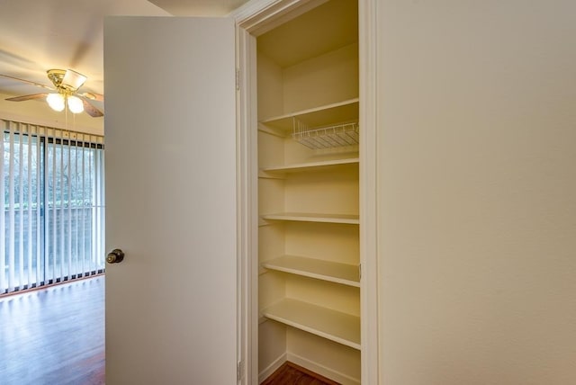 3500 Tangle Brush Dr Unit 7, The Woodlands, TX 77381 - view of closet