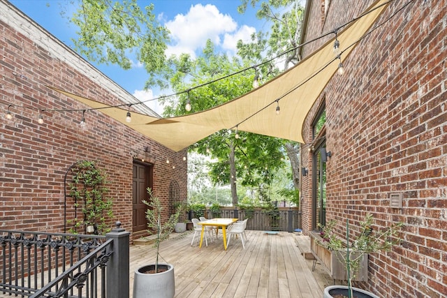 deck featuring outdoor dining space