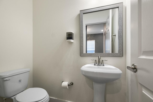 4610 Cashel Glen Dr, Houston, TX 77069 - half bathroom with a sink and toilet