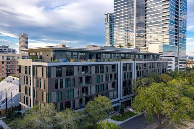 2710 Steel St Unit 301, Houston, TX 77098 - view of property with a city view