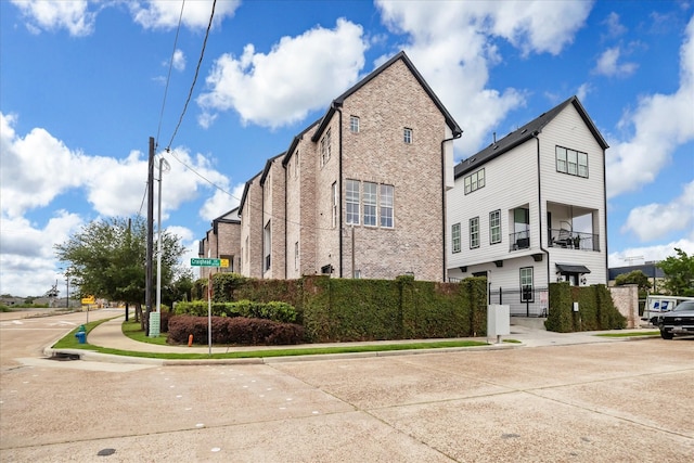 exterior space featuring fence