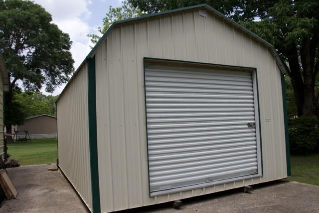 view of outdoor structure featuring an outdoor structure