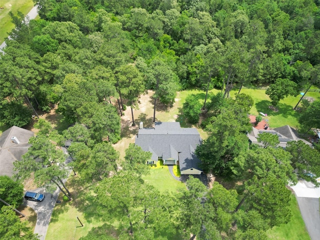 bird's eye view with a view of trees