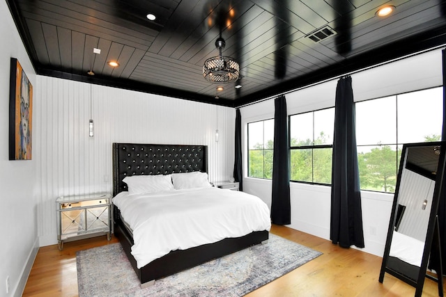 2303 Yupon St, Houston, TX 77006 - bedroom with light wood-style flooring, recessed lighting, baseboards, wooden ceiling, and visible vents