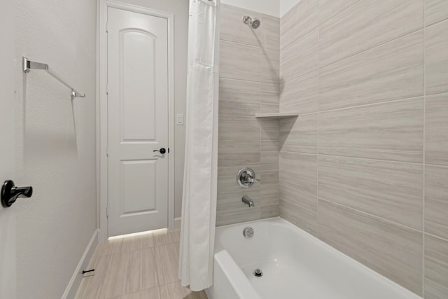 21873 Otter Point Ln, Porter, TX 77365 - full bath featuring baseboards and shower / bath combo