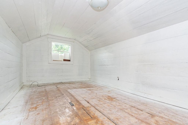 1817 Mcdaniel St, Houston, TX 77093 - bonus room with lofted ceiling