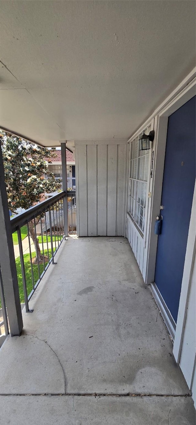 2350 Bering Dr Unit 114, Houston, TX 77057 - view of balcony