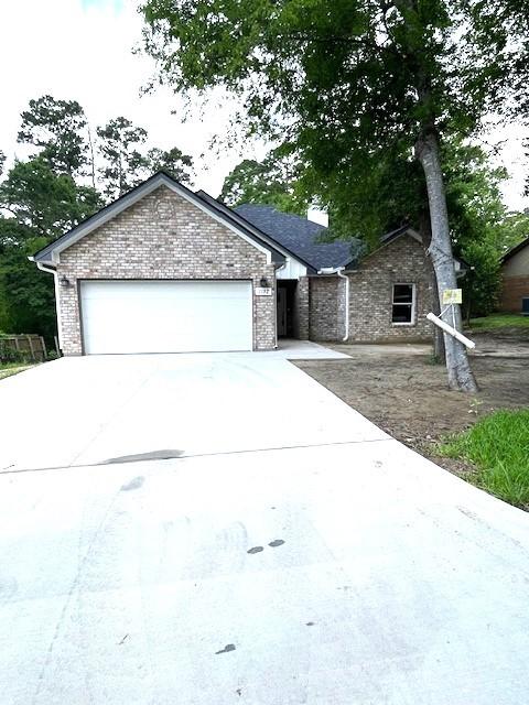 1112 Holly Springs Dr, Huntsville, TX 77320 - photo 2