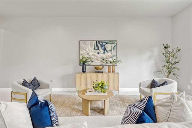 8159 Crestview Dr, Houston, TX 77028 - living area with baseboards