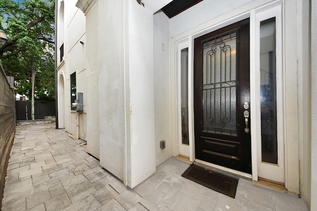 403 W Pierce St W, Houston, TX 77019 - view of exterior entry with stucco siding
