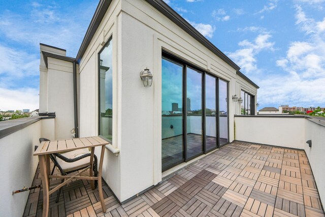 403 W Pierce St W, Houston, TX 77019 - view of balcony
