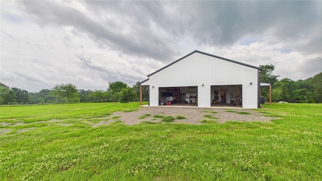 exterior space featuring a lawn