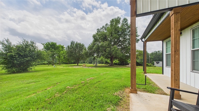 view of yard with a patio area