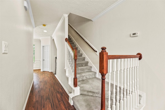7824 Stoneyway Dr, Houston, TX 77040 - stairway featuring baseboards, ornamental molding, and wood finished floors