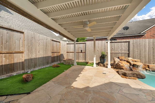 5811 Cimmaron Creek Ct, Spring, TX 77379 - view of patio / terrace with a ceiling fan and a fenced backyard