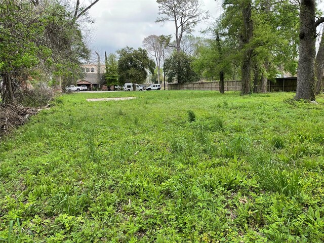 527 Marcella St, Houston, TX 77091