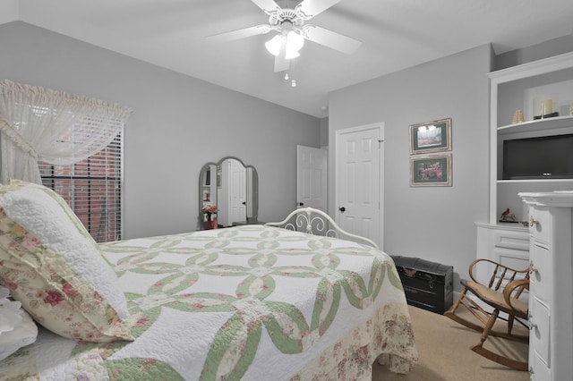 5 Highland Hollow Dr, Conroe, TX 77304 - bedroom featuring carpet flooring, a ceiling fan, and a closet