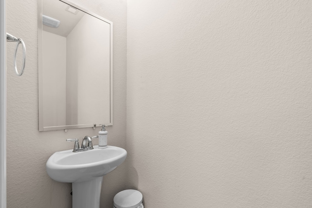 3422 Leaning Willow Dr, Katy, TX 77494 - bathroom featuring a sink