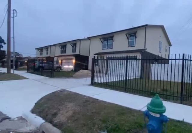view of front of home featuring stucco siding