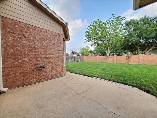 5439 Emerald Pointe Ln, Sugar Land, TX 77479 - view of patio / terrace with fence