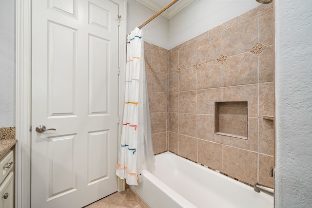 6115 Hamman St, Houston, TX 77007 - full bath with ornamental molding, shower / tub combo with curtain, and vanity