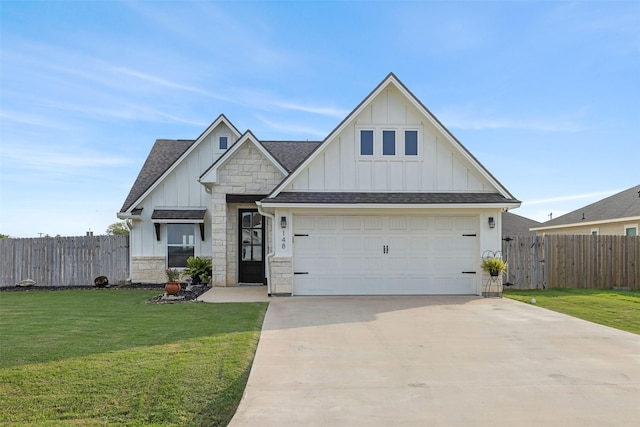 craftsman house featuring board and batten siding, fence, a shingled roof, and a front lawn
